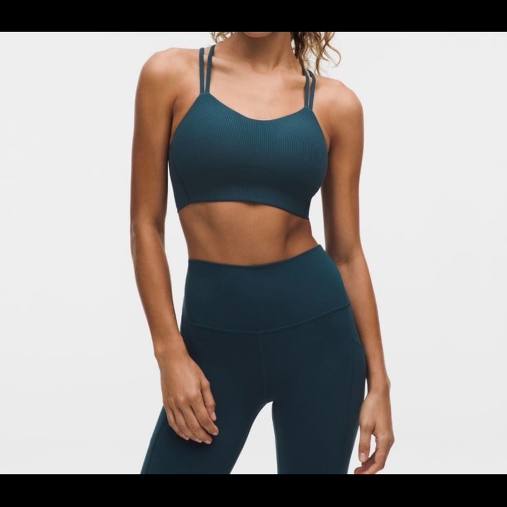 Lululemon Like a Cloud Ribbed Longline Bra Light
Support, B/C Cup size 8 INCB